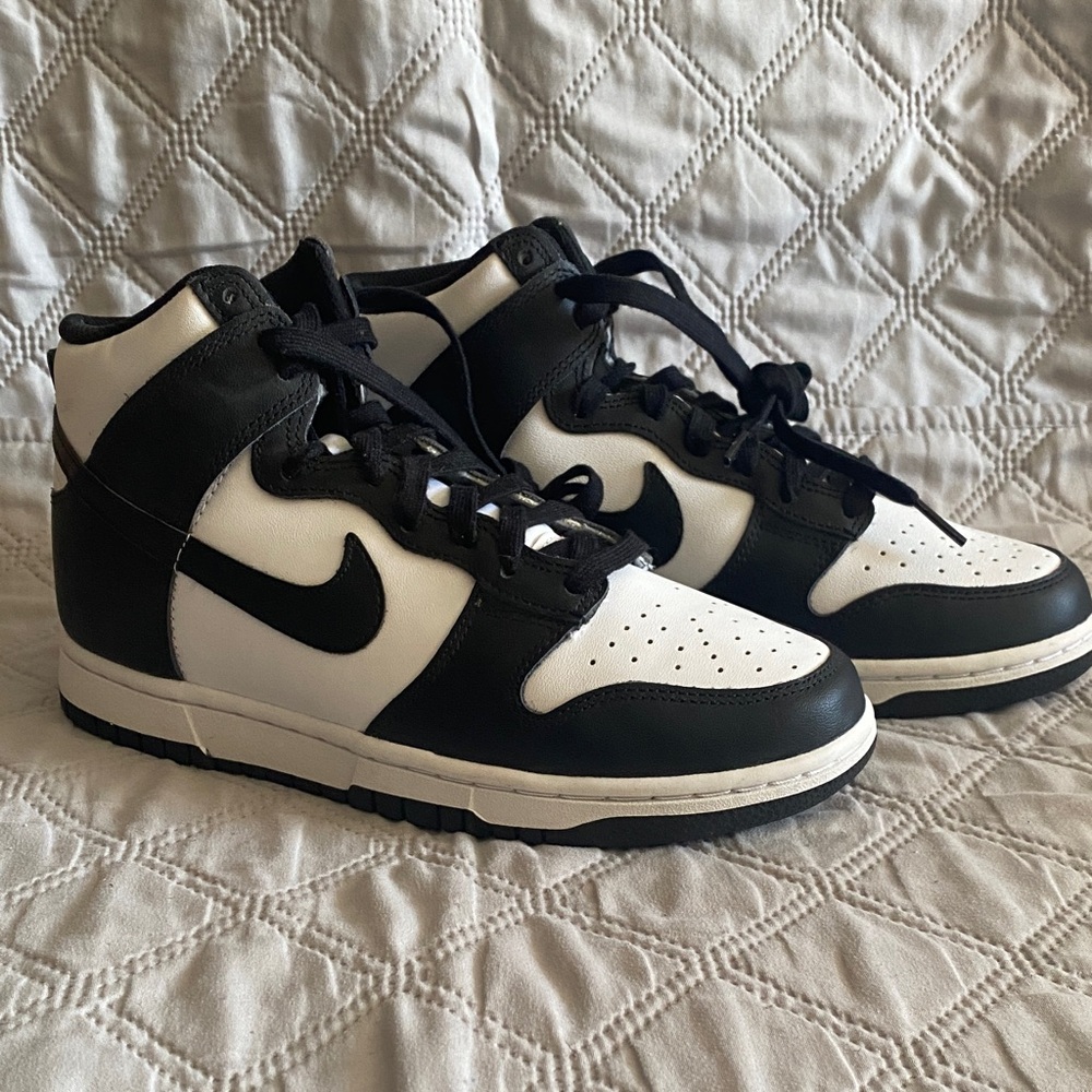 Nike Black and White High-Tops